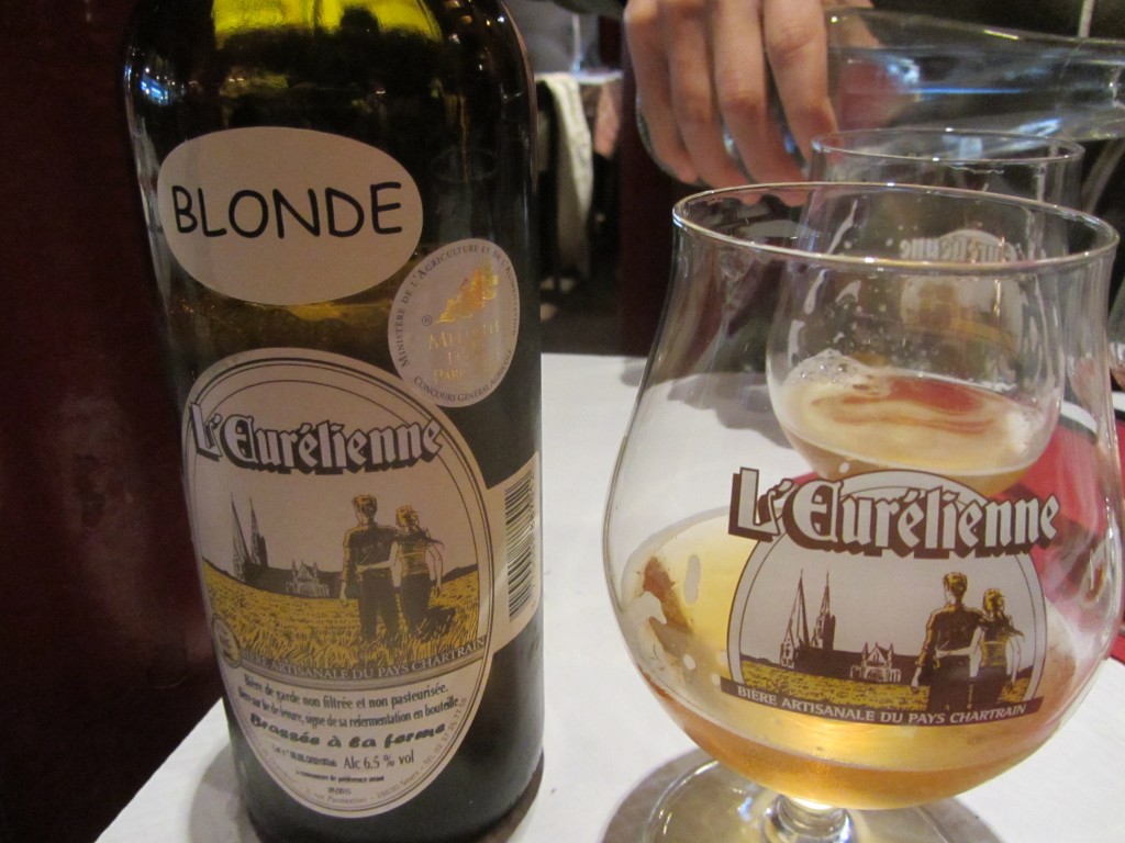 Cerveza L'Eurélienne hecha en Chartres ¡Qué rica!